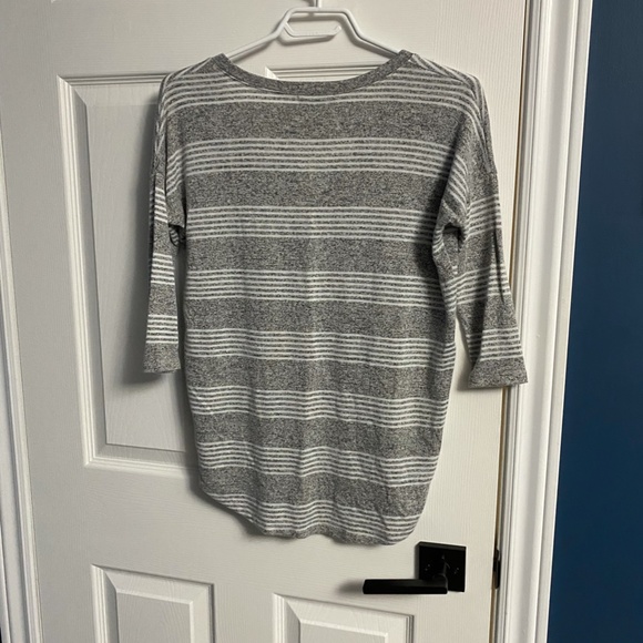 3/4 Sleeve top - Picture 2 of 2